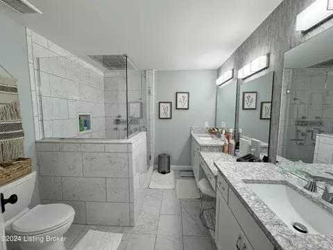 Bath - 1090 Mclain Rd, Springfield, KY 40069 photo 7 of 11