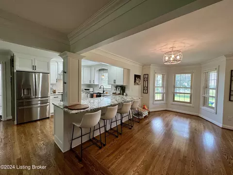 Kitchen - 1090 Mclain Rd, Springfield, KY 40069 photo 7 of 8
