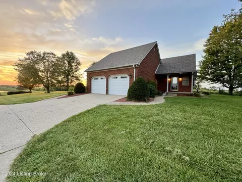 Exterior - 1090 Mclain Rd, Springfield, KY 40069 photo 15 of 24