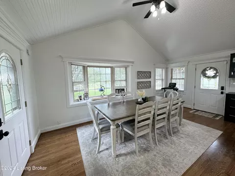 Dining - 1090 Mclain Rd, Springfield, KY 40069 photo 3 of 6