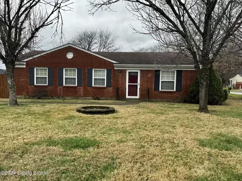 833 Blossom Rd, Louisville, KY 40229