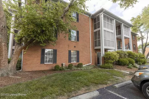 1002 Donard Park Ave, Louisville, KY 40218