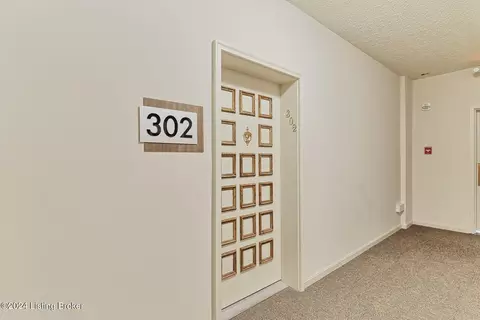 4180 Lyndon Way #302, Louisville, KY 40207