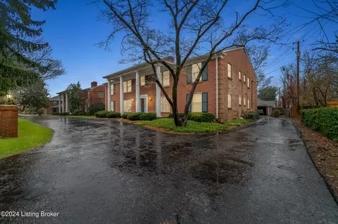 262 Chenoweth Ln #3, Louisville, KY 40207