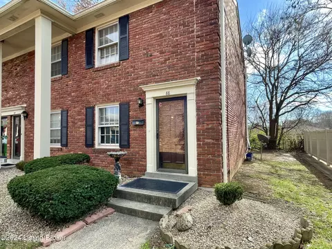 1926 Goldsmith Ln UNIT 88, Louisville, KY 40218