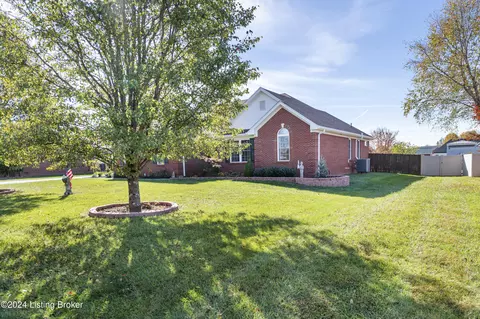 1013 Pembrooke Dr, Bardstown, KY 40004
