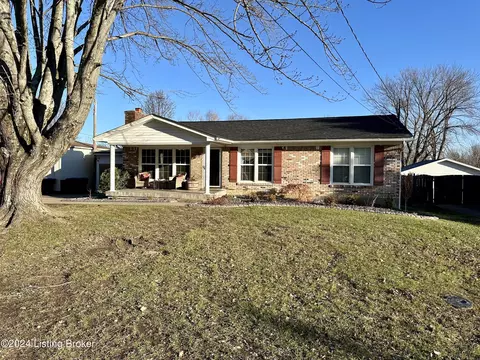 421 Chieftain Dr, Fairdale, KY 40118