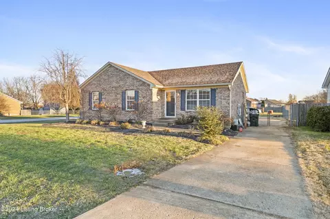 342 Meadows Dr, Mount Washington, KY 40047
