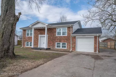 10604 S Dodge Ln, Louisville, KY 40272