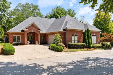 3803 Garwood Pl, Louisville, KY 40241