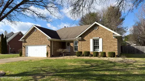 321 Stoneledge Dr, Mount Washington, KY 40047