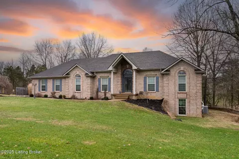289 White Tail Cir, Shepherdsville, KY 40165