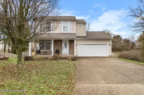 5201 Rainmaker Ct, Louisville, KY 40229