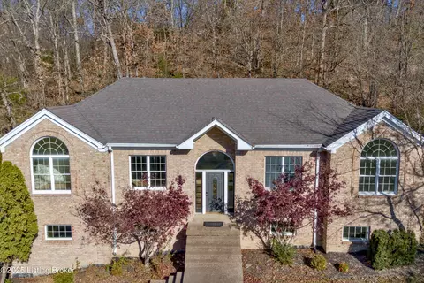 2907 Windsor Forest Dr, Louisville, KY 40272