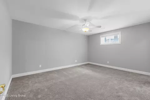 Bedroom - 7612 Endecott Pl, Prospect, KY 40059 photo 9 of 10
