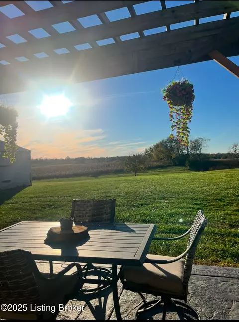 2093 Jackson Rd, Eminence, KY 40019