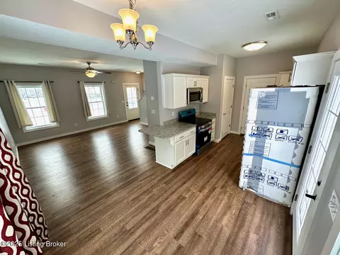 119 Ruby Ct, Radcliff, KY 40160 photo 6
