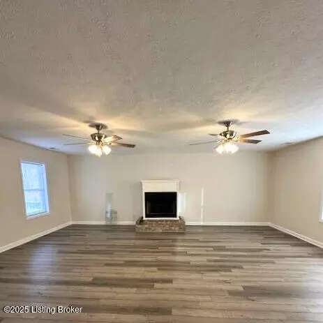 Living - 208 Marvin Ave, Brooks, KY 40109 photo 3 of 4