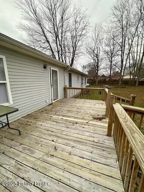 Exterior - 208 Marvin Ave, Brooks, KY 40109 photo 3 of 5