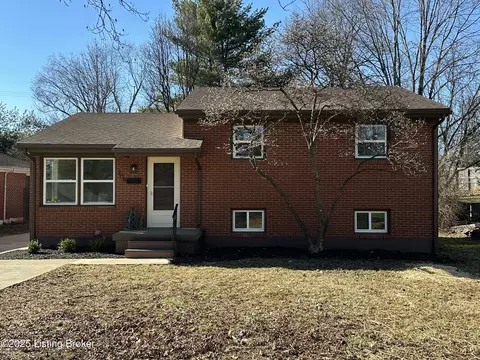 308 S 6th St, Bardstown, KY 40004