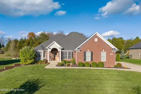 3007 Fallen Wood Ln, La Grange, KY 40031