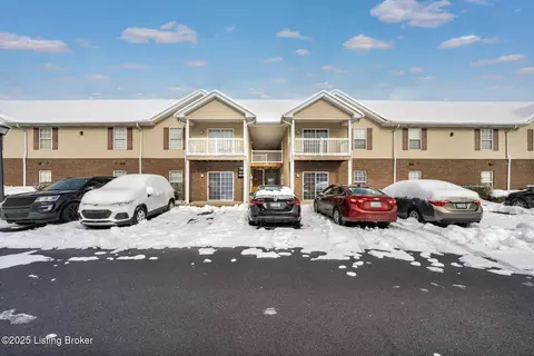 9303 Stonestreet Rd UNIT 107, Louisville, KY 40272