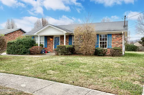 135 Bigwood Ct, Louisville, KY 40229