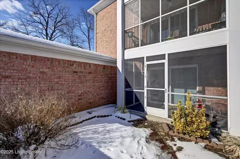 604 Donard Park Ave, Louisville, KY 40218