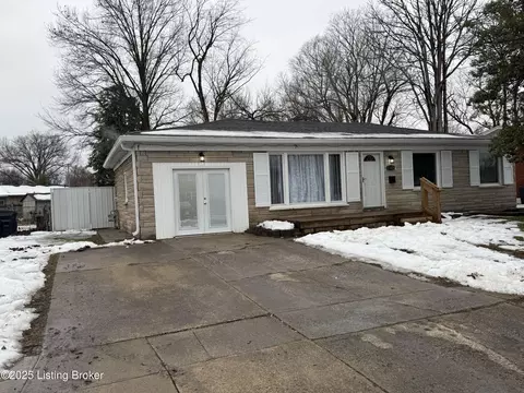 2320 Perth Dr, Louisville, KY 40216