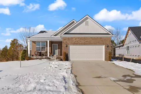 3908 Blackthorn Pl, La Grange, KY 40031
