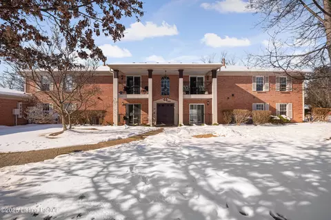 102 Forest Park Rd, Louisville, KY 40223