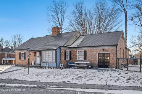 Exterior - 217 E Broadway St, Danville, KY 40422 photo 2 of 10