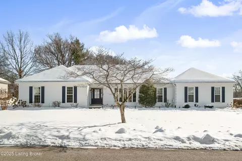 9104 Denington Dr, Louisville, KY 40222