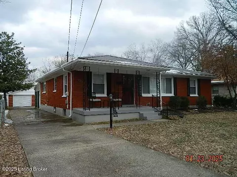 7917 Bluebonnet Rd, Louisville, KY 40258