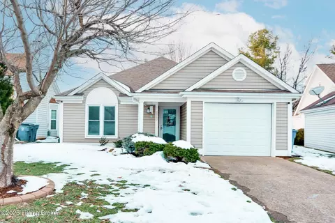 4429 Spring Bay Ct, Louisville, KY 40241