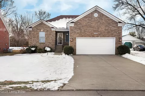 1572 Sadie Ln, Louisville, KY 40216