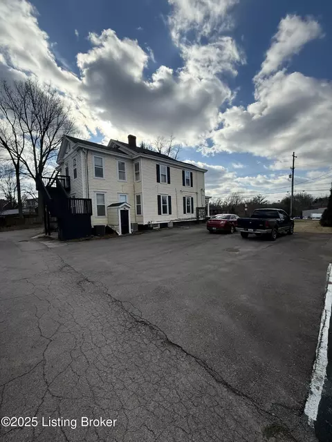 10003 Taylorsville Rd, Louisville, KY 40299