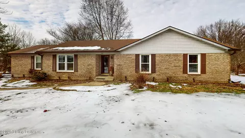 255 Walnut Hill Dr, La Grange, KY 40031
