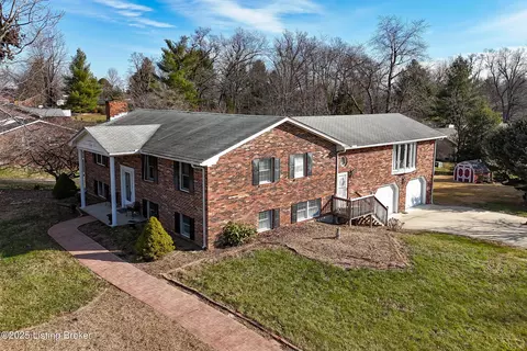 132 Cecilianna Dr, Elizabethtown, KY 42701