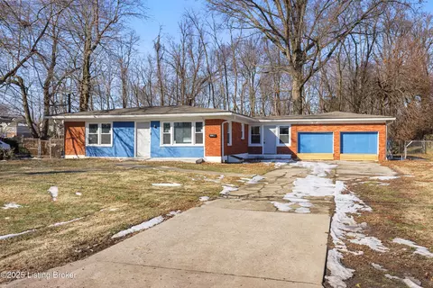 4330 Lynnview Dr, Louisville, KY 40216