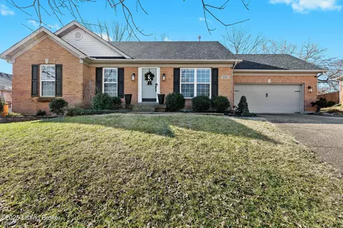 10104 Charlie Rose Ct, Jeffersontown, KY 40299