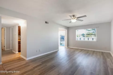 4208 Wisteria Landing Cir #207, Louisville, KY 40218