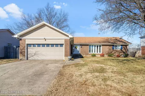 401 Old Towne Rd, Louisville, KY 40214