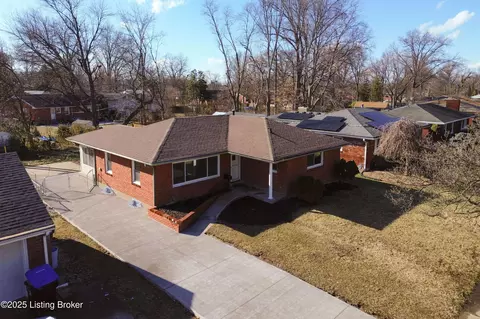 3816 Chatham Rd, Louisville, KY 40218