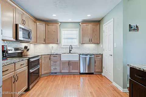 138 Clovis Ct, Mount Washington, KY 40047 photo 9