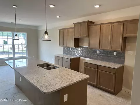 7813 Copper Drift Way, Louisville, KY 40291
