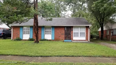 5511 Riata Dr, Louisville, KY 40228