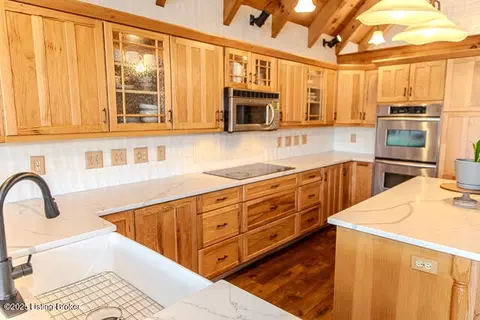 Kitchen - 1200 E 400 N, Madison, IN 47250 photo 4 of 8
