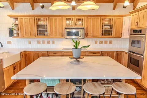 Kitchen - 1200 E 400 N, Madison, IN 47250 photo 3 of 8
