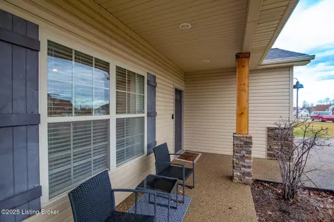 Exterior - 3113 Deckard School Rd, Radcliff, KY 40160 photo 3 of 16